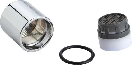 Luftsprudler von Ideal Standard, bestehend aus einem verchromten Gehäuse, einem Filtereinsatz und einem O-Ring, die zusammen ein komplettes Set bilden.